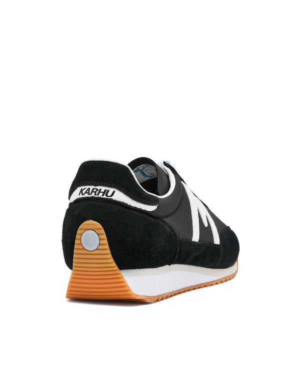 Karhu Mestari Black/White