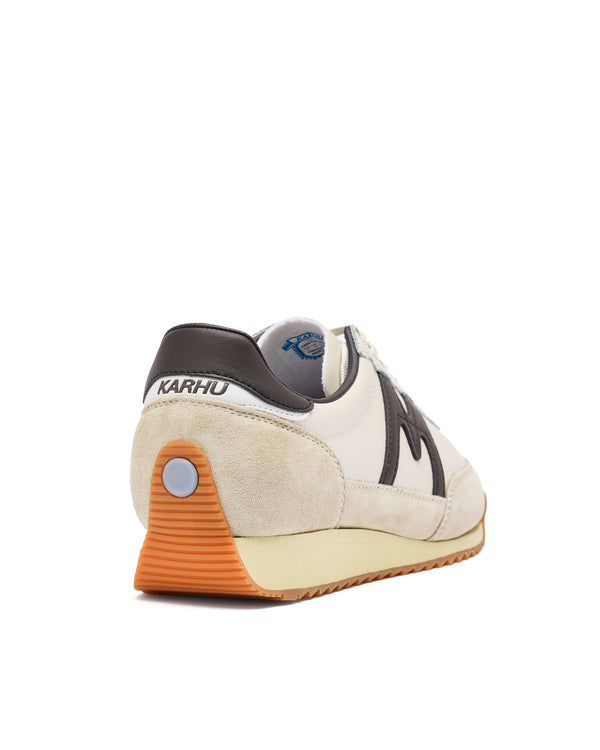 Karhu Mestari 76 Gravel/Chocolate Torte