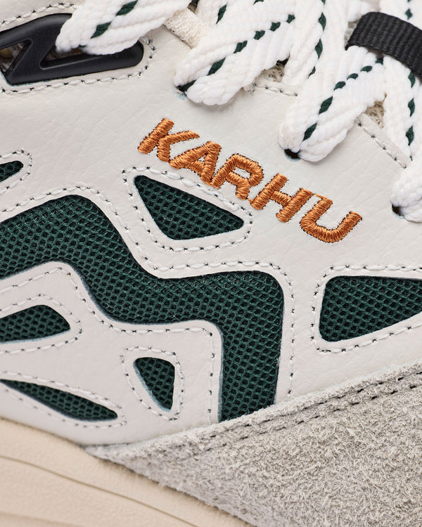 Karhu Legacy 96 Foggy Dew/Pineneedle