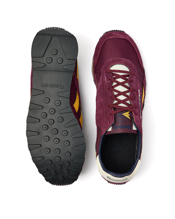 Reebok Aztec II Trainers Black Cherry Pink/Alabaster/Grit Gold